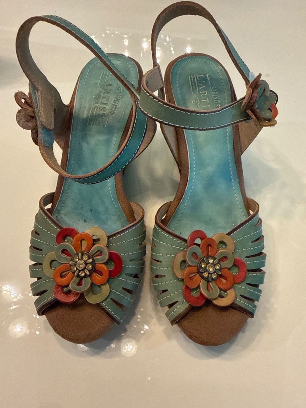 L’Artiste Turquoise Wedge